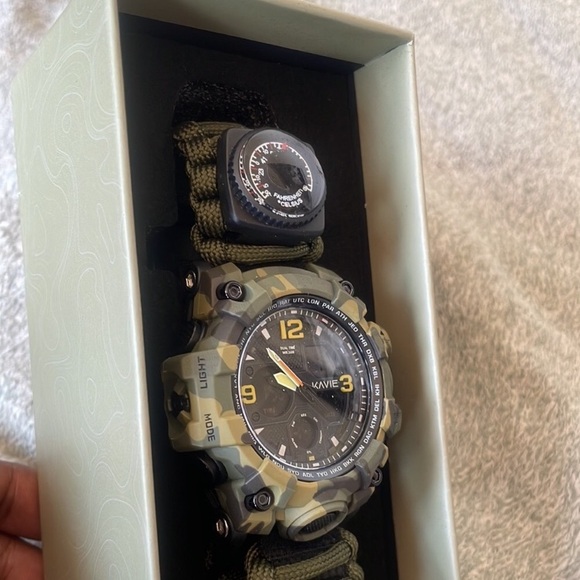 23-in-1 Survival Military Digital Watch, Mens Tactical Multi-Functional *NEW* - Picture 7 of 7